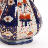 Dzbanuszek z malaturą w kolorze kobaltowym, porcelana. Sygn. CHINA. Anglia, XIX w.